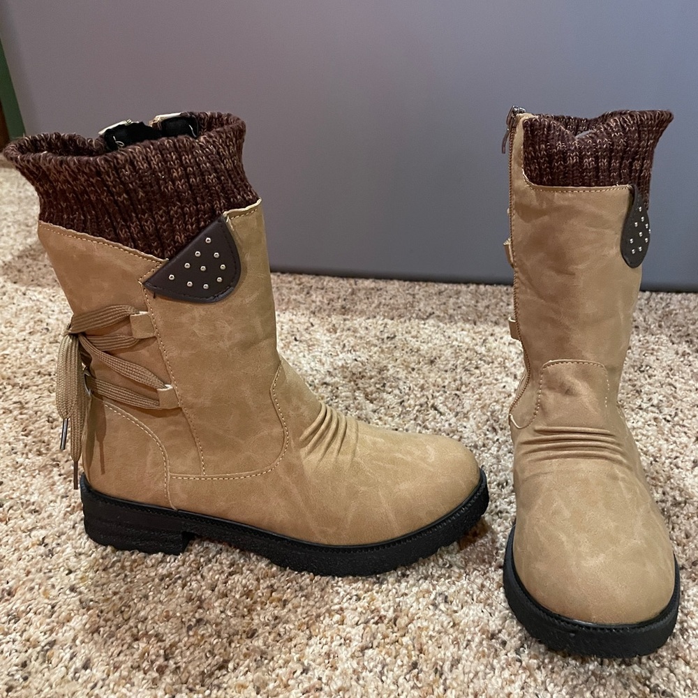 Tan Waterproof boots with sharp details